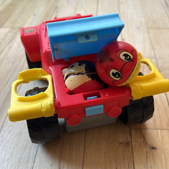 RYAN'S WORLD Gobsmax MONSTER TRUCK Car with LAUNCHERS - Picture 5 of 5